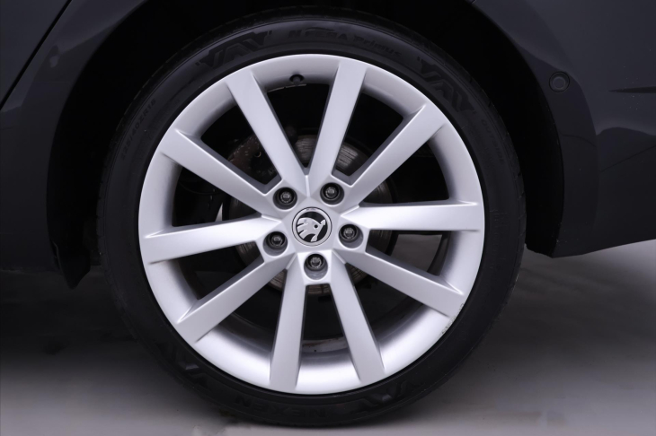 Škoda Octavia 1,4 TSI 103kW Elegance Xenon