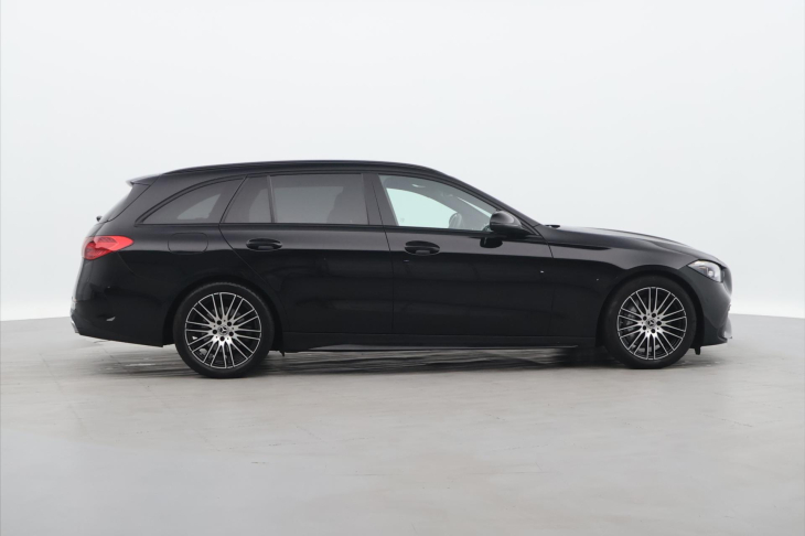 Mercedes-Benz Třídy C 2.0 220d 147kW AMG-Line