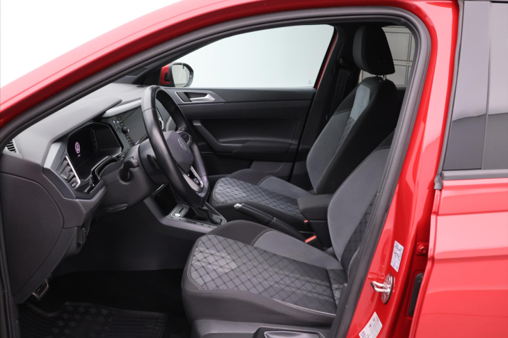 Volkswagen Taigo 1,0 TSI DSG R-Line Virtual DPH