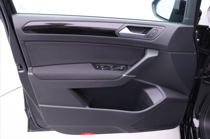 Volkswagen Touran 2,0 TDI 110kW Sound LED DPH