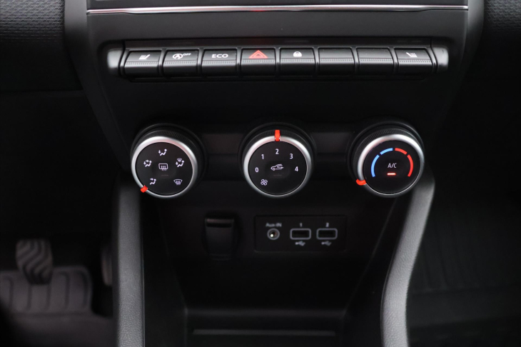 Renault Clio 1,0 Tce 67 kW CZ Klimatizace