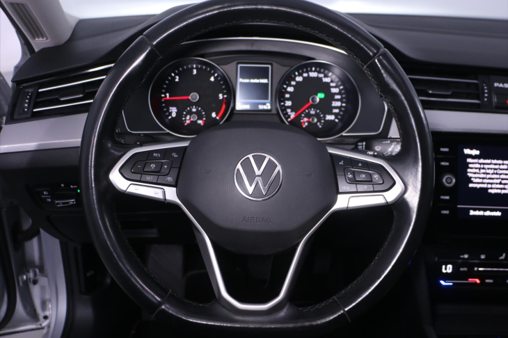 Volkswagen Passat 2,0 TDI DSG Led ACC Navi DPH