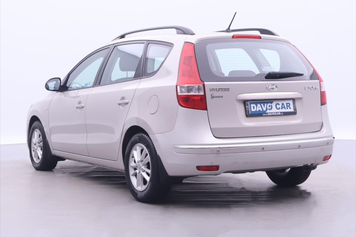 Hyundai i30 1,6 i 92kW CZ Klima STK 10/27