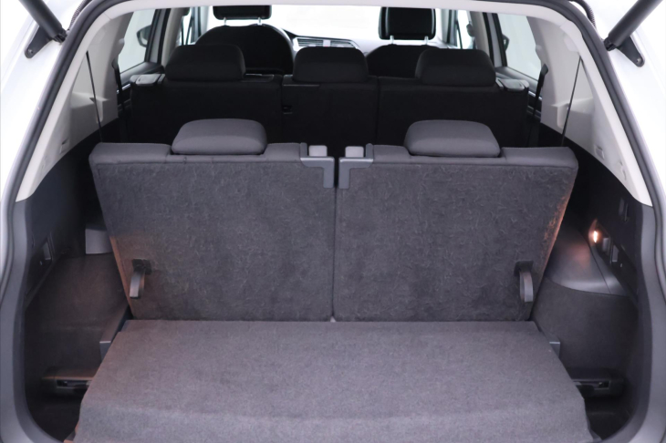 Volkswagen Tiguan Allspace 2,0 TDI DSG Highline 7Míst DPH