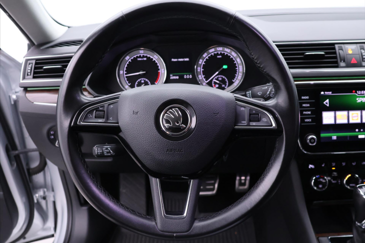Škoda Superb 2,0 TDI 140kW DSG Scout 4x4 CZ