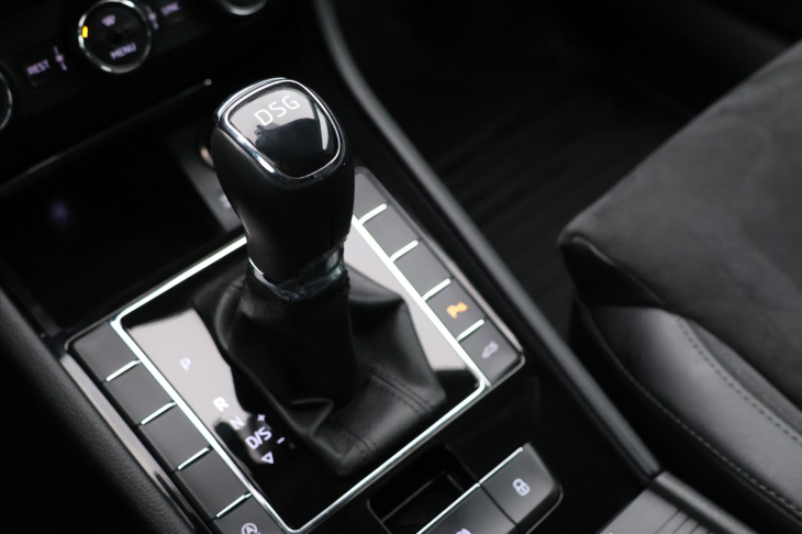Škoda Superb 2.0 TDI DSG CZ Style Plus Kůže