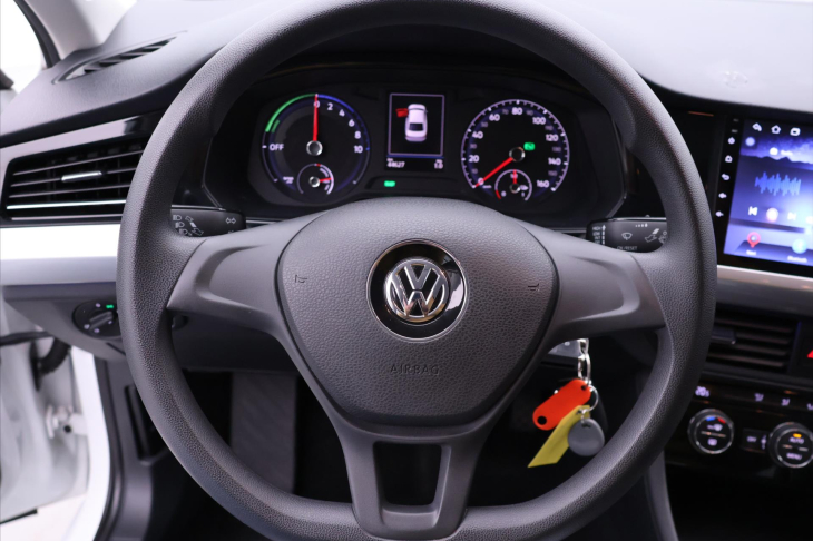 Volkswagen Bora E-Bora 100kW Automat