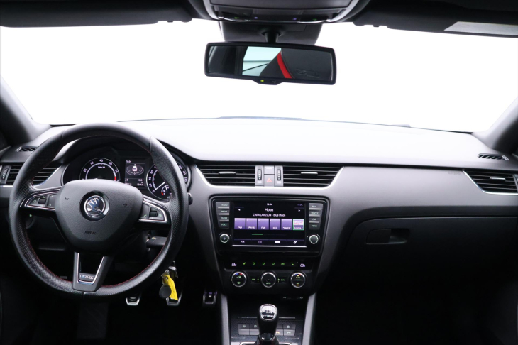 Škoda Octavia 2,0 TSI 162kW Navi Xenon RS