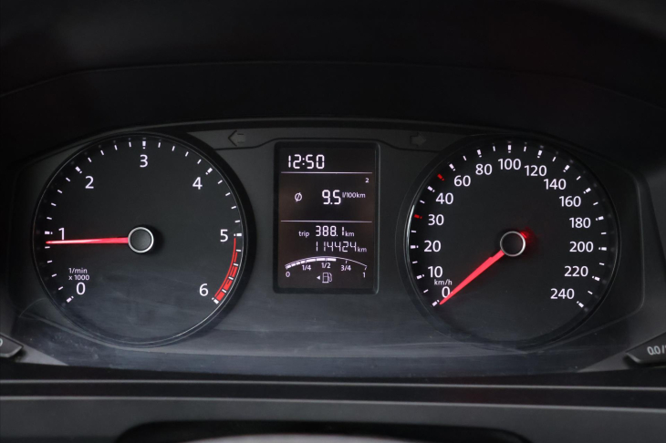 Volkswagen Transporter 2,0 TDI 75kW Klima 9-Míst Tažné
