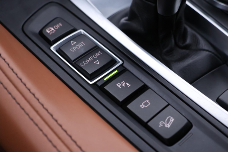 BMW X6 3,0 40d 230kW xD Aut. CZ LED