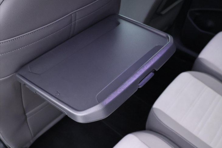 Volkswagen Touran 2,0 TDI DSG Highline 7Míst DPH