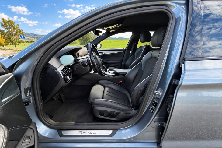 BMW Řada 5 3,0 3.0 530d Touring Sport DPH