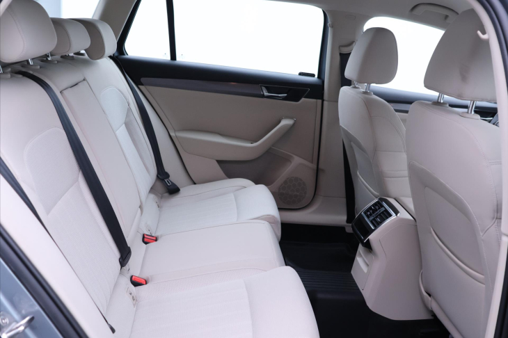 Škoda Superb 2,0 TDI DSG 4x4 CZ Style DPH