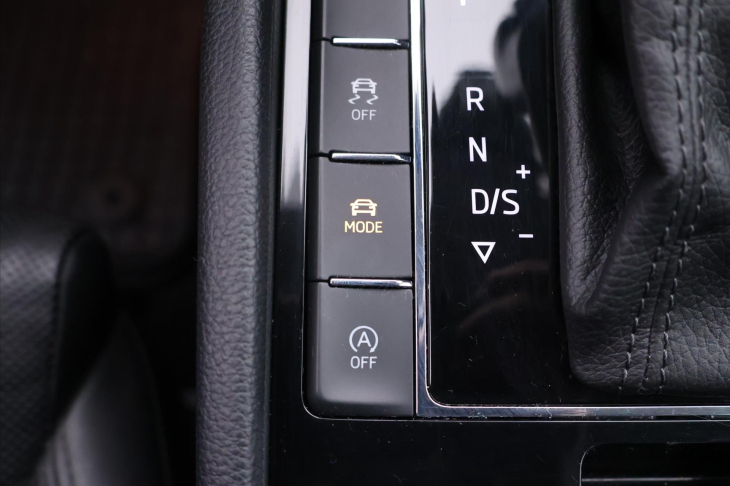 Škoda Superb 2,0 TDI 140kW DSG Style Plus