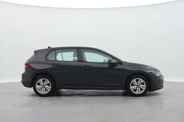 Volkswagen Golf 1,0 TSI 81KW LIFE Aut.klima CZ