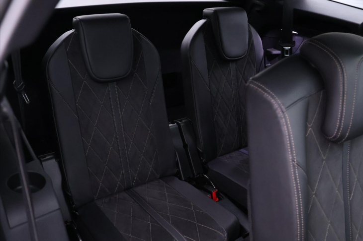 Peugeot 5008 2,0 HDI 133kW Aut. GT line CZ