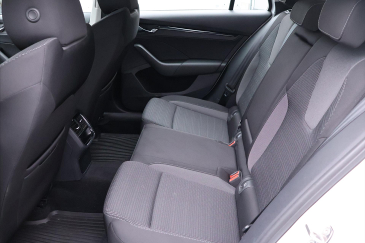 Škoda Octavia 1,0 TSI 81kW Ambition CZ DPH