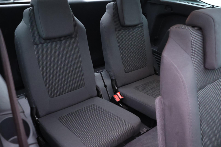 Peugeot 5008 1,6 BlueHDi 88kW Allure CZ