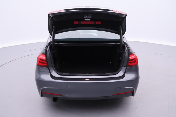BMW Řada 3 1,5 318i Aut. M-Sport Shadow