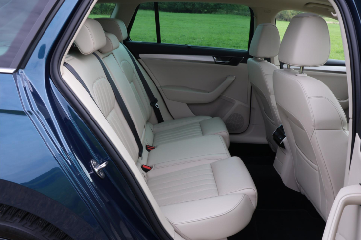 Škoda Superb 2.0 TDI 147kW DSG L&K DPH CZ