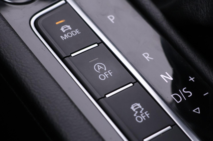 Volkswagen Passat 2,0 TSI 206kW R-line Highline