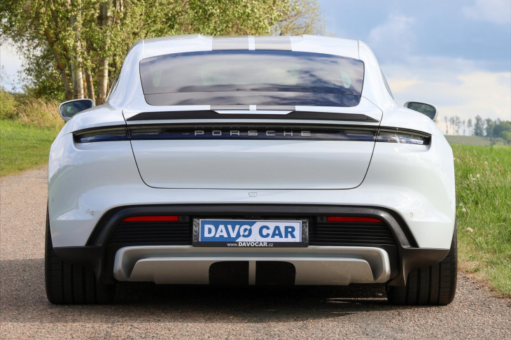 Porsche Taycan Turbo 460kW DPH CZ