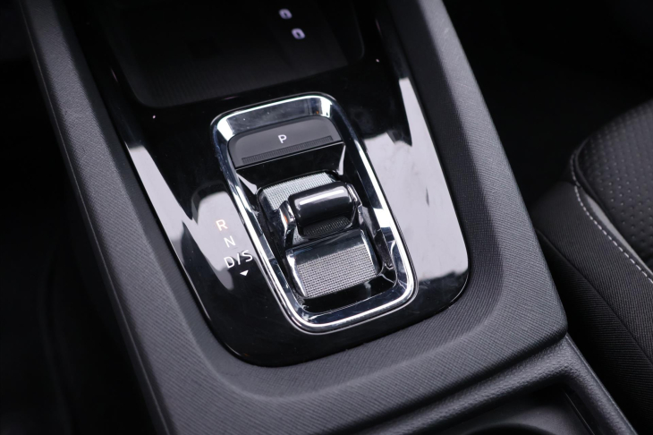 Škoda Octavia 2,0 TDI 110kW DSG Matrix DPH