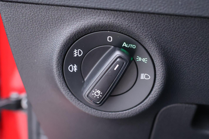 Škoda Karoq 1.5 TSI Sportline Virtual 1.Maj