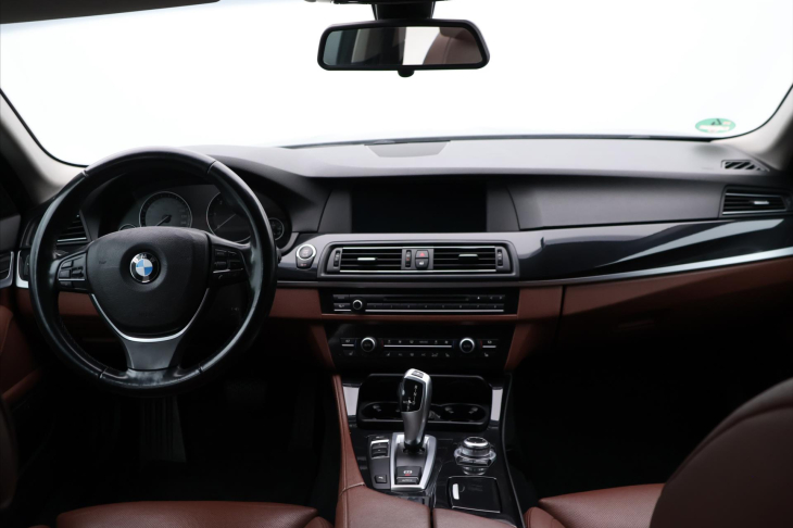 BMW Řada 5 3,0 530d 190kW Touring