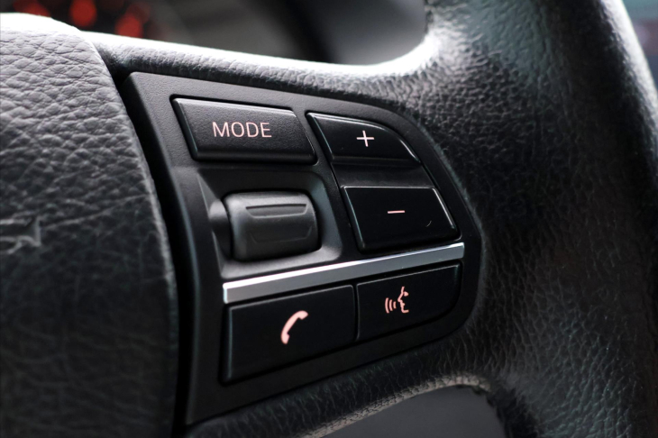 BMW Řada 5 3,0 535i 225kW Aut.klima Kůže