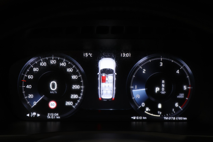 Volvo XC90 2,0 D5 173 kW AWD Momentum DPH