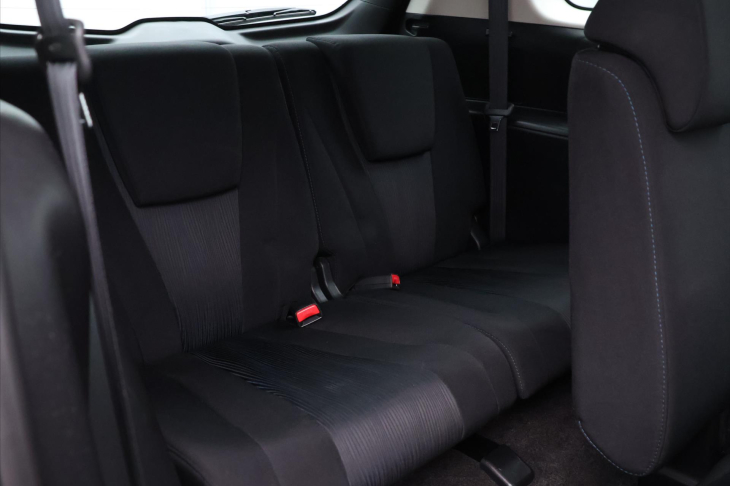 Mazda 5 2,0 i 110kW Center-Line Xenon