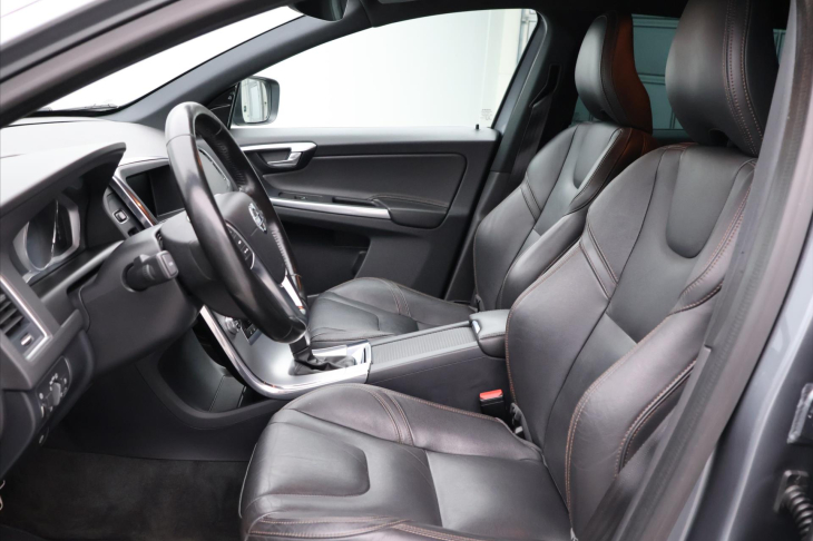 Volvo XC60 2,0 D4 140kW Aut. Summum