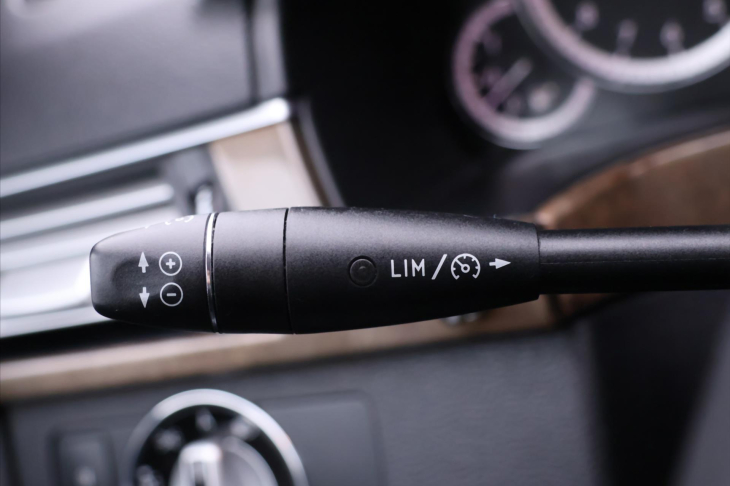 Mercedes-Benz Třídy E 3,5 350CGI 215kW CZ Elegance