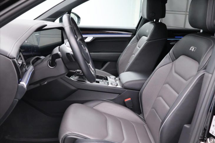 Volkswagen Touareg 3,0 TSI 250 kW 4x4 CZ R-line