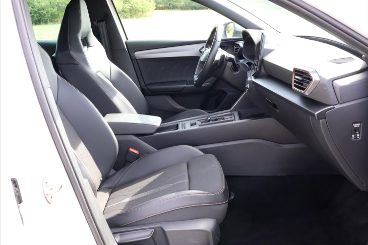 Cupra Leon 2,0 TSI 180kW Cupra DSG DPH ST