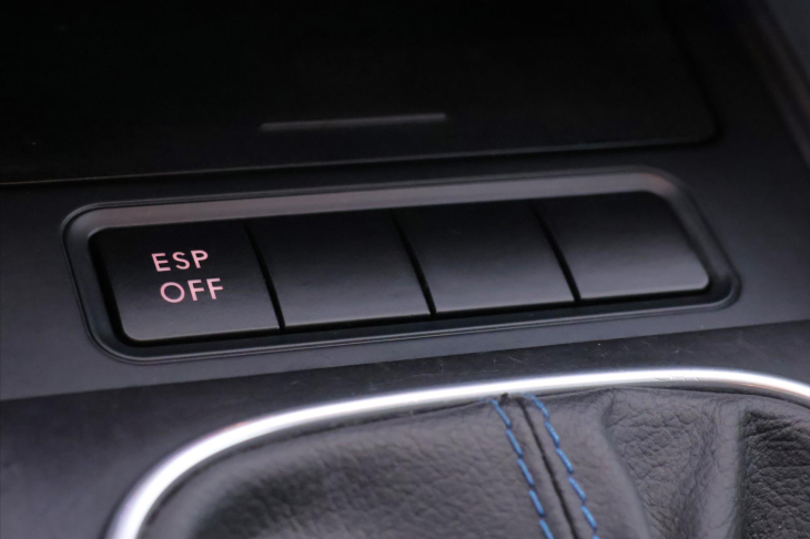 Volkswagen Golf 1,4 MPI 59kW Aut.klima