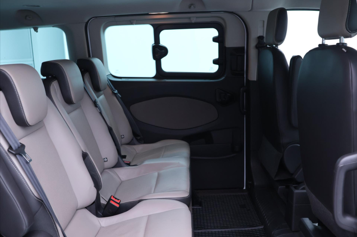 Ford Tourneo Custom 2,2 TDCi 114kW CZ L2 Titanium