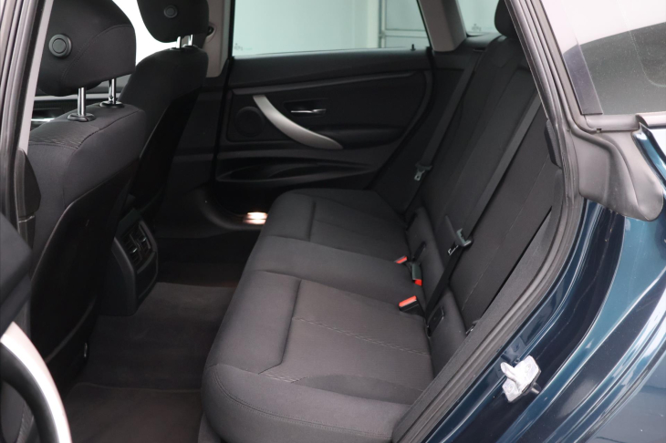 BMW Řada 3 2.0 320d 135kW GT Xenon