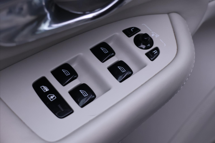 Volvo XC90 2,0 D5 165kW AWD Inscription