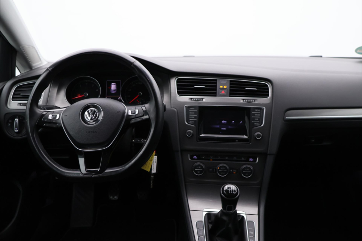 Volkswagen Golf 1,2 TSI Xenon Serv.kniha