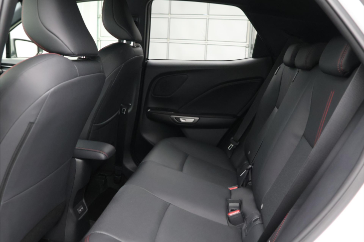Lexus LBX 1.5 HEV 67 kW Emotion CZ DPH
