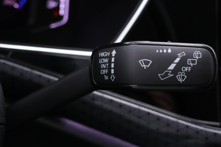 Volkswagen T-Cross 1,0 TSI R-line DSG Style DPH