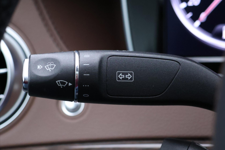 Mercedes-Benz Třídy S 4,7 AMG 335kW Aut.klima 500