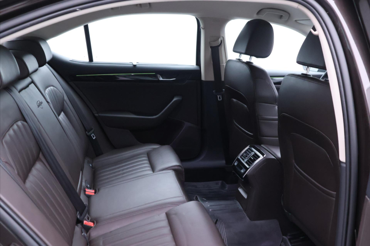 Škoda Superb 2,0 TDI 140kW L&K DSG 4x4 CZ