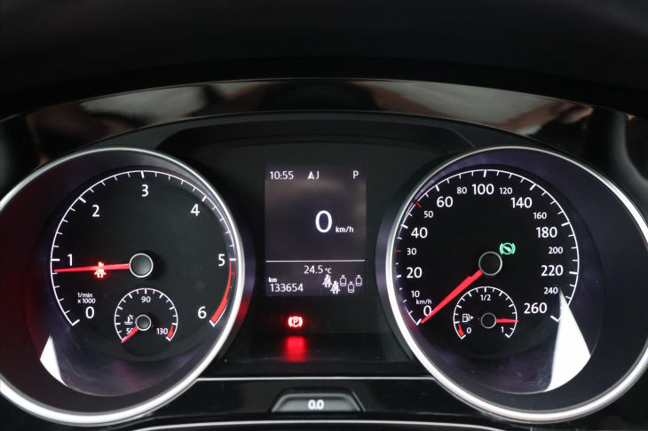 Volkswagen Touran 2.0 TDI 110kW DSG 7-Míst DPH