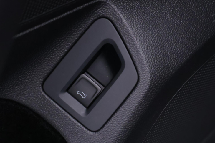 Volkswagen Passat 2,0 TDI 140KW DSG Bussiness