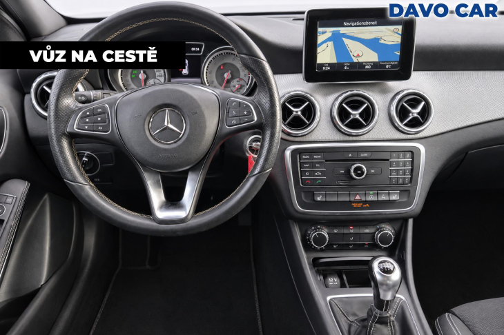 Mercedes-Benz GLA 1,6 180 90 kw Bi-Xenon Navi