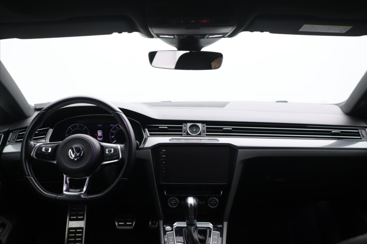 Volkswagen Arteon 2,0 TDi DSG R-line Pano