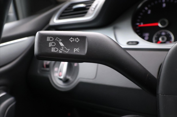 Volkswagen CC 2.0 TDI 103kW DSG Xenon CZ